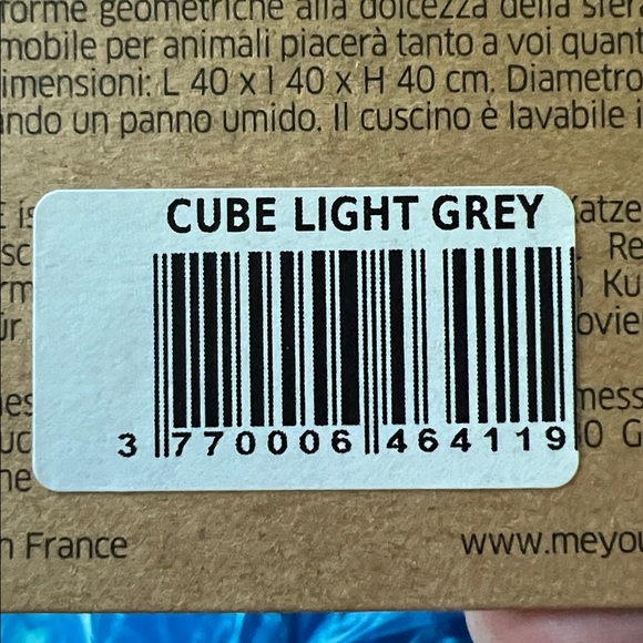 The most sophisticated dog/cat bed ever! - Picture 8 of 8